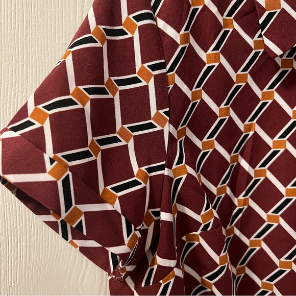 Button Up Short Sleeve Pattern Top - Picture 6 of 7